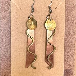 METAL GOLD & BRASS COLOR EARRINGS